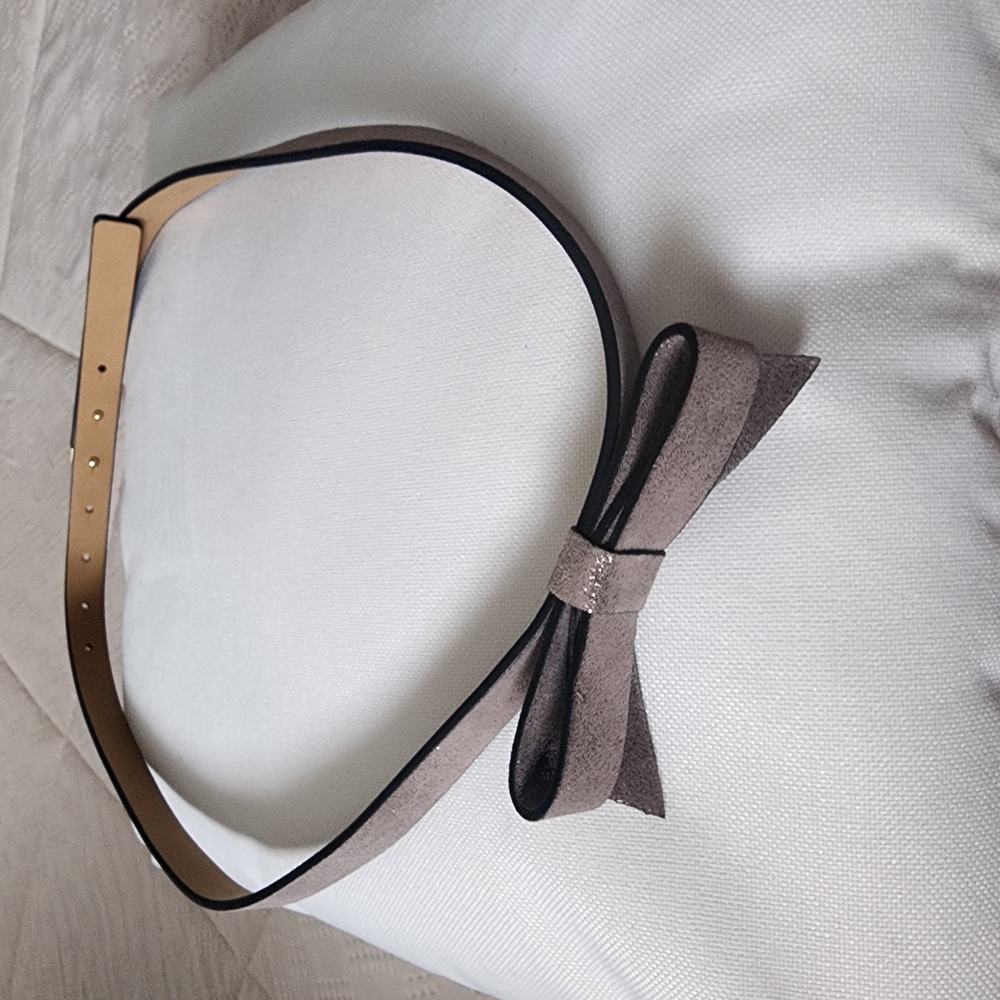 Kate Spade Black and Tan Belt with Bow Detail